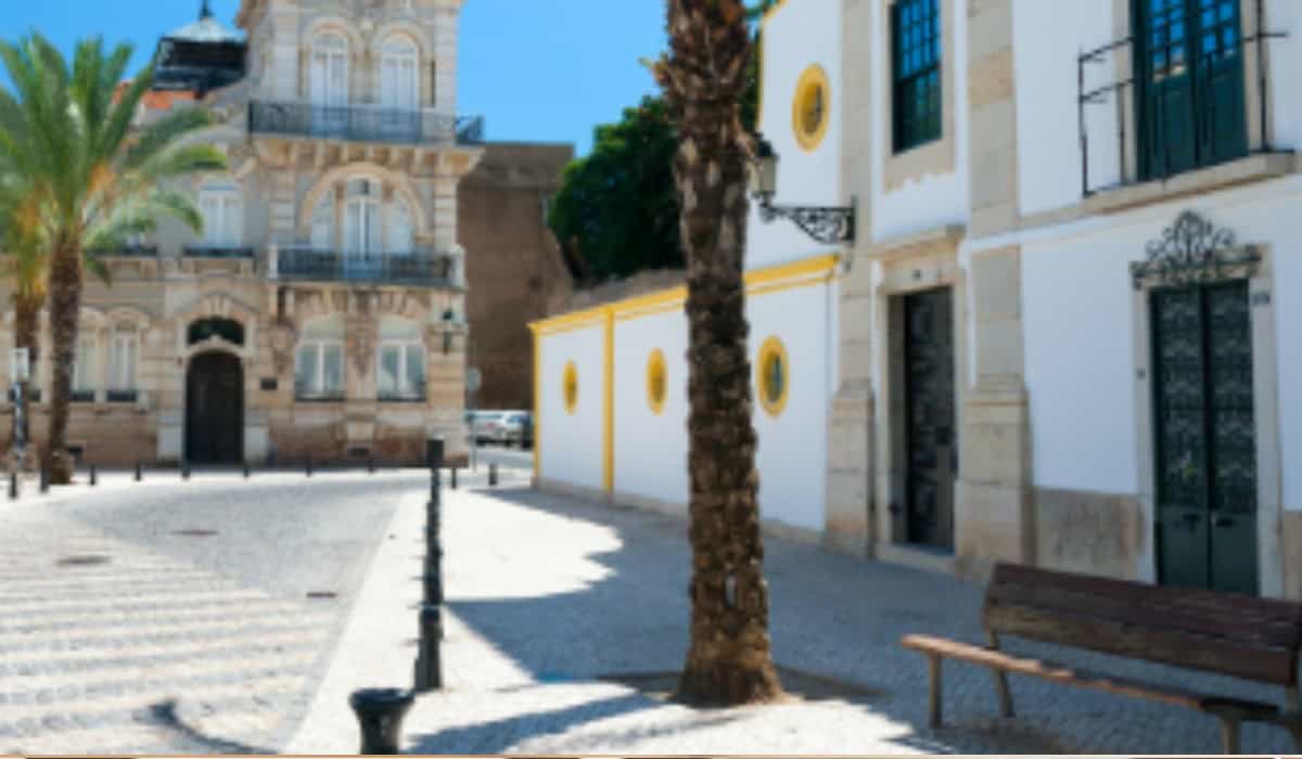 Faro Portugal: Complete Gids over Stad, Weer en Airport