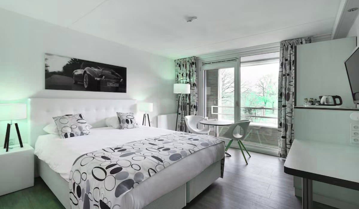 Hotel Mitland Utrecht: Luxe, Rust en Ontspanning in de Stad